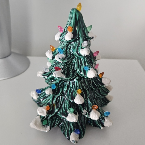 Vintage Ceramic Christmas Tree - Picture 2 of 8